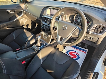 Used Volvo V40 2019 for sale - 77189018: Photo