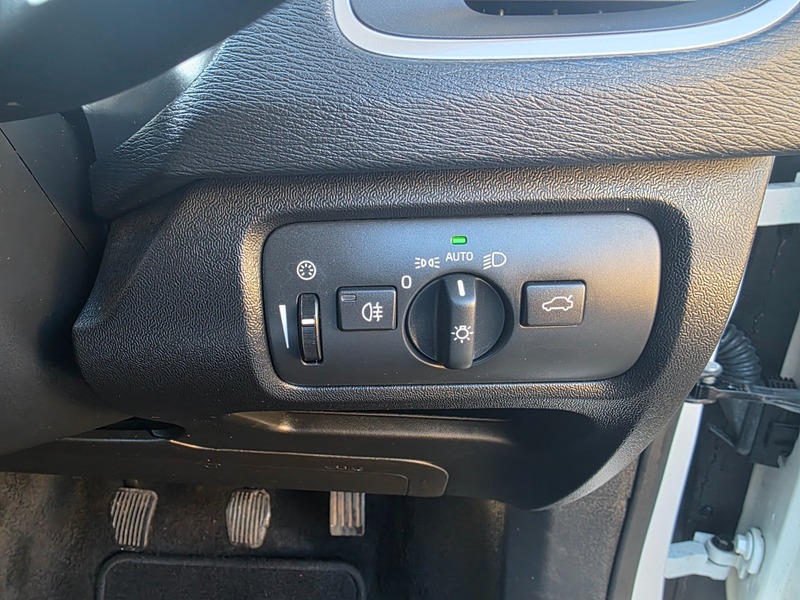 Used Volvo V40 2019 for sale - 77189018: Photo 21