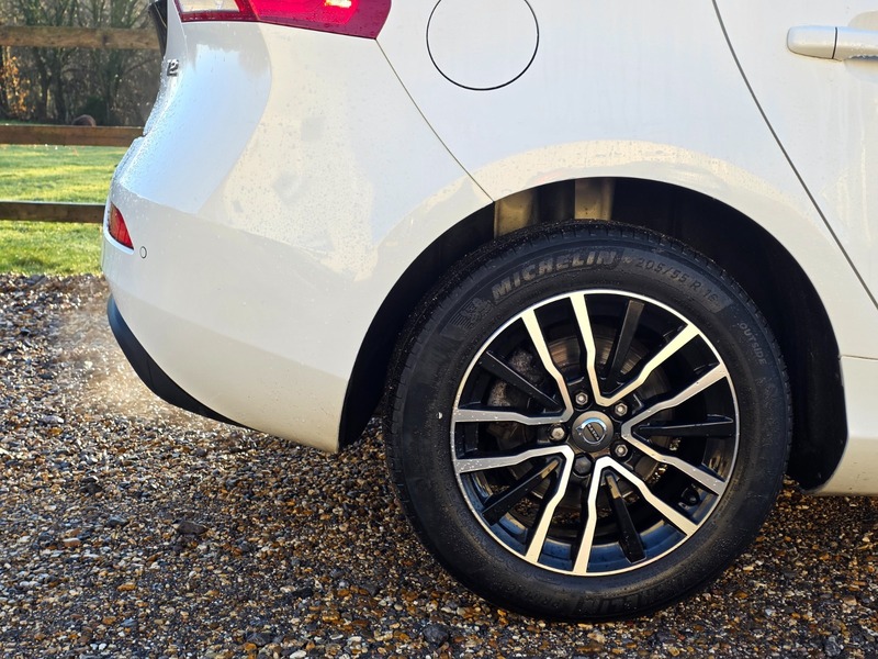 Used Volvo V40 2019 for sale - 77189018: Photo 5