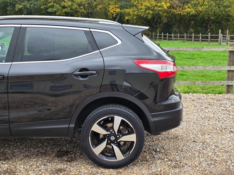 Used Nissan Qashqai 2015 for sale - 76346138: Photo 11