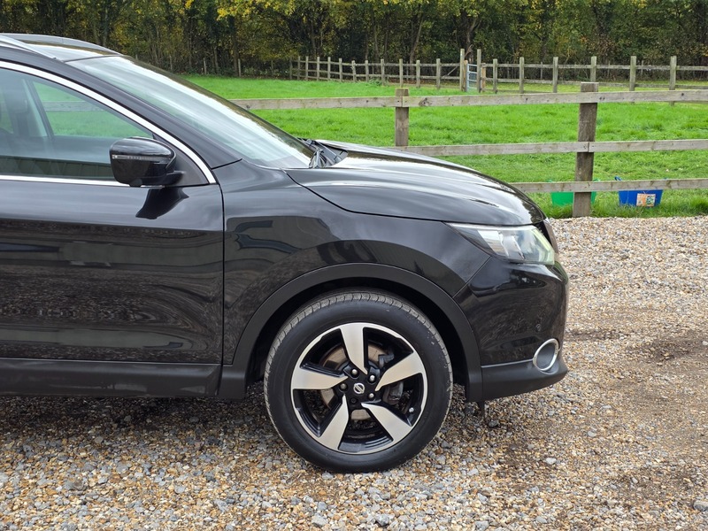 Used Nissan Qashqai 2015 for sale - 76346138: Photo 4