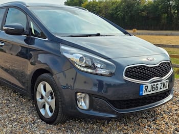 Used Kia Carens 2017 for sale - 79619794: Photo