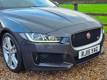 Used Jaguar XE 2015 for sale - 76357130: Photo