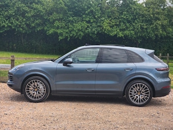 Used Porsche Cayenne 2018 for sale - 78557999: Photo