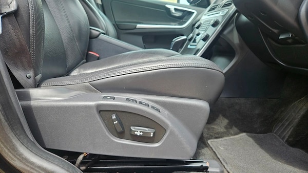 Used Volvo XC60 2013 for sale - 74833393: Photo 35