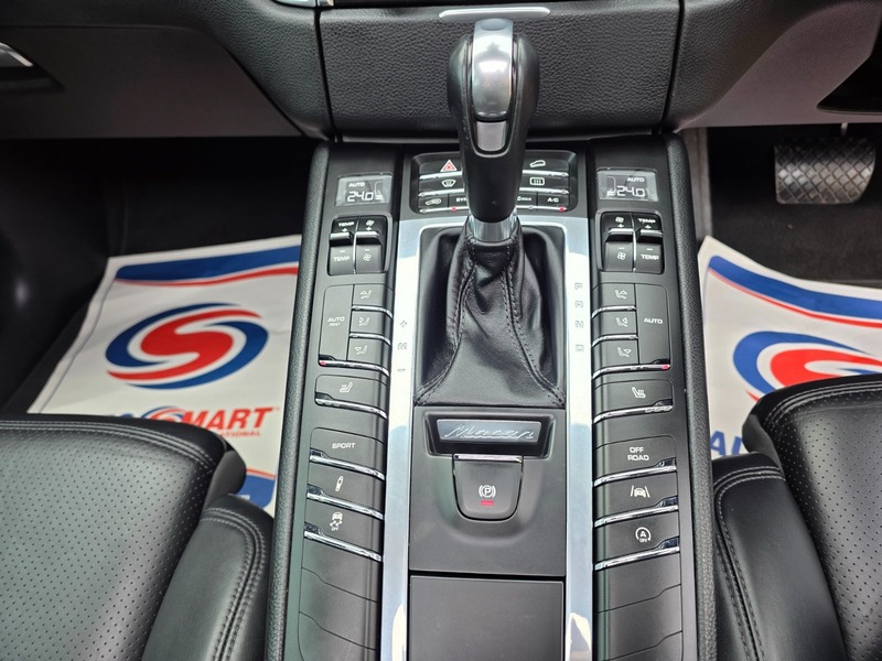 Used Porsche Macan 2017 for sale - 77850961: Photo 31