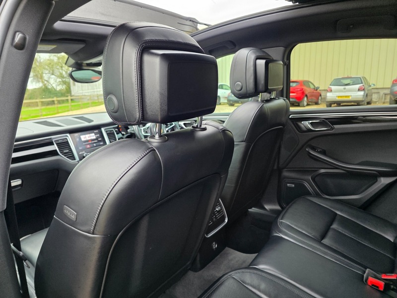 Used Porsche Macan 2017 for sale - 77850961: Photo 38