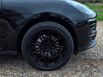 Used Porsche Macan 2017 for sale - 77850961: Photo