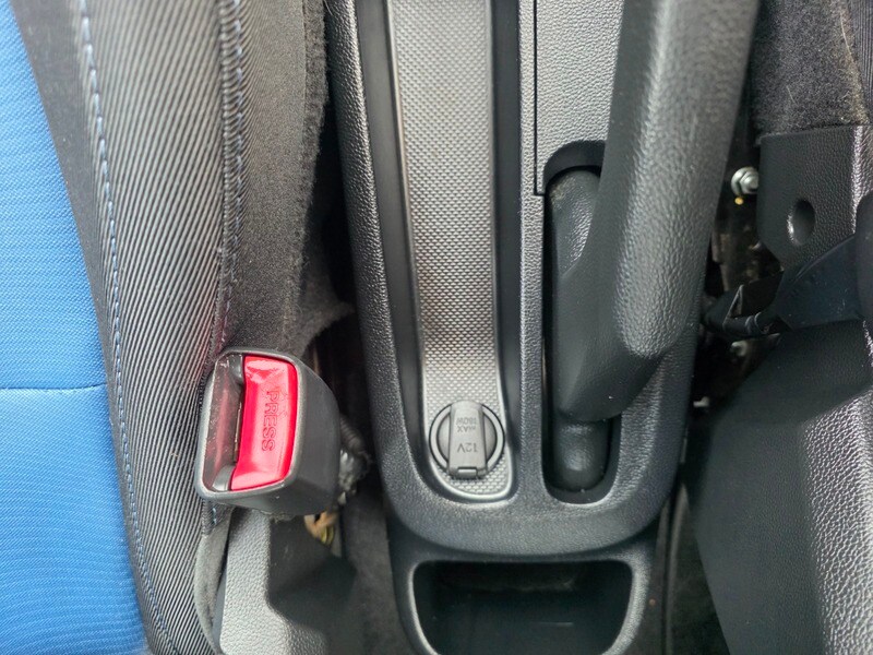 Used Hyundai i10 2015 for sale - 76334127: Photo 24