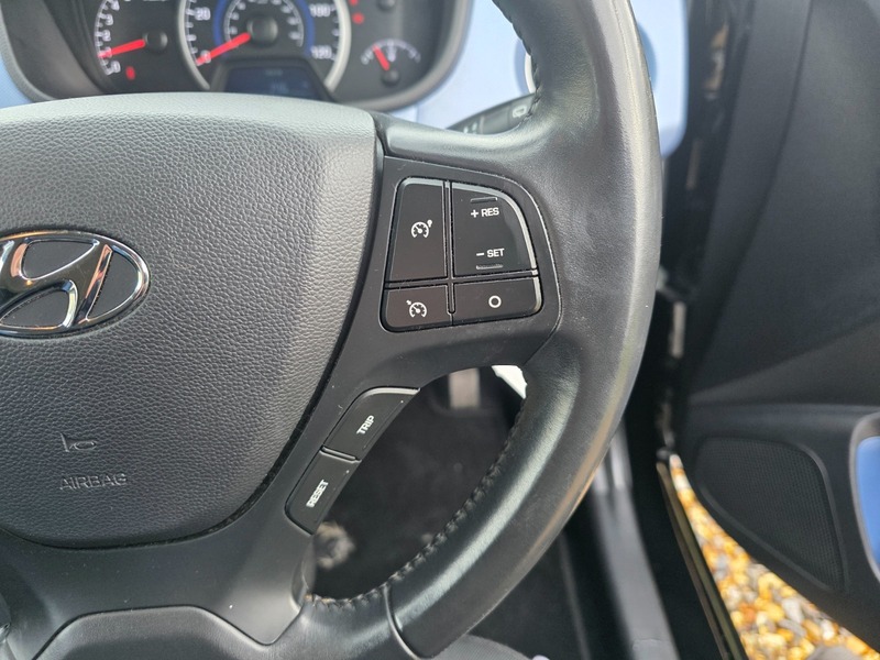 Used Hyundai i10 2015 for sale - 76334127: Photo 35