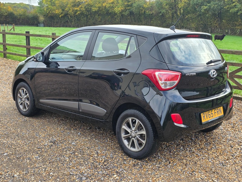 Used Hyundai i10 2015 for sale - 76334127: Photo 8