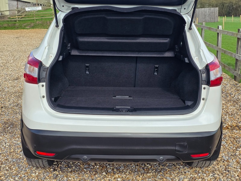 Used Nissan Qashqai 2016 for sale - 77836479: Photo 9