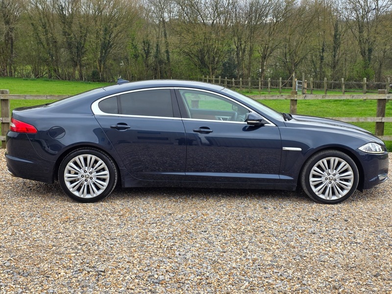 Used Jaguar XF 2012 for sale - 77990278: Photo 2
