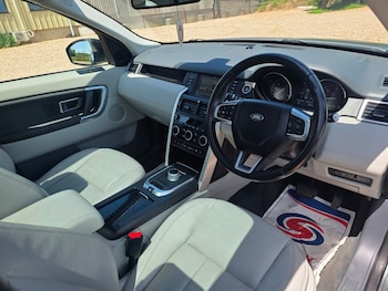 Used Land Rover Discovery Sport 2015 for sale - 78888099: Photo