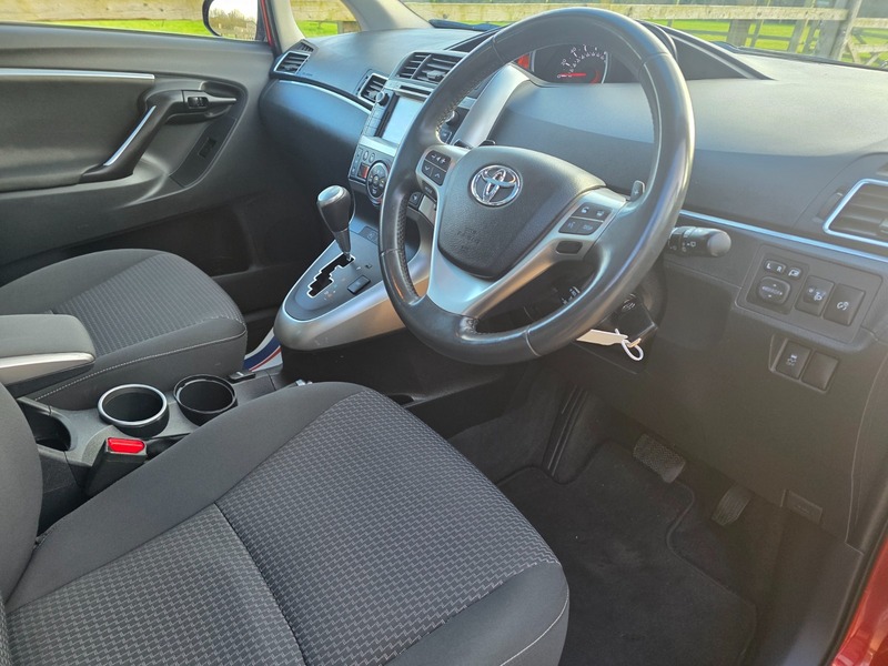 Used Toyota Verso 2014 for sale - 77328846: Photo 15