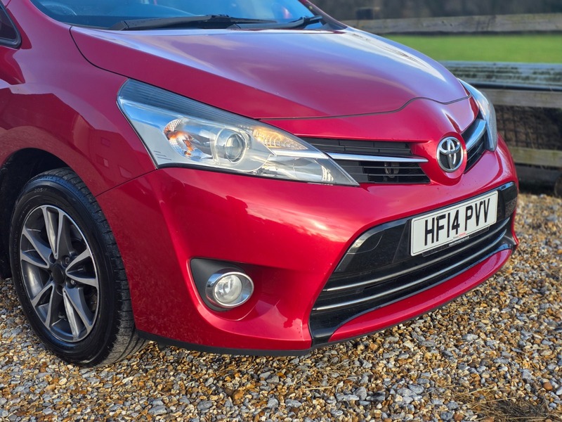 Used Toyota Verso 2014 for sale - 77328846: Photo 2