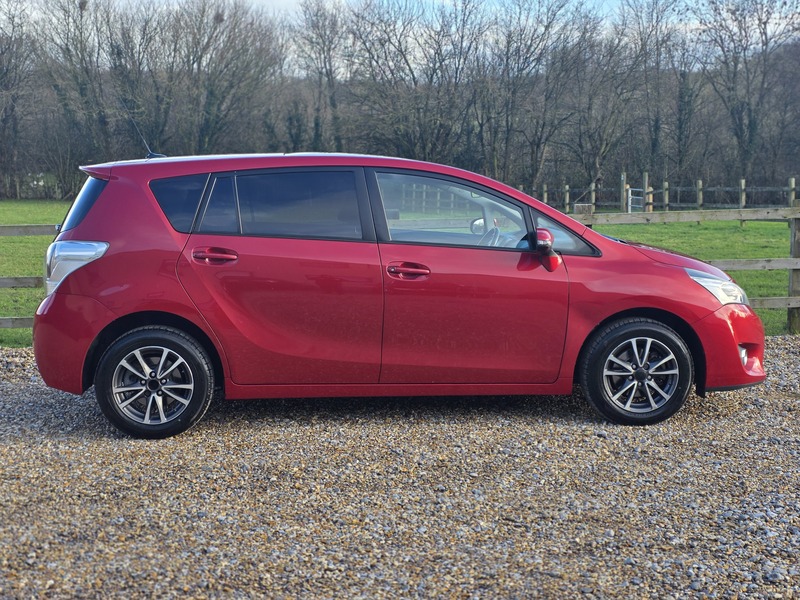 Used Toyota Verso 2014 for sale - 77328846: Photo 4