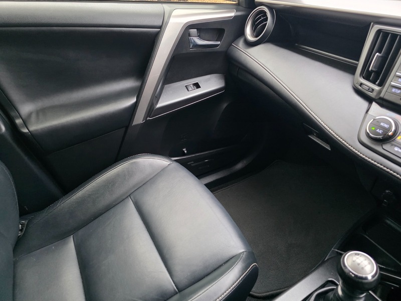 Used Toyota RAV4 2016 for sale - 77264136: Photo 28