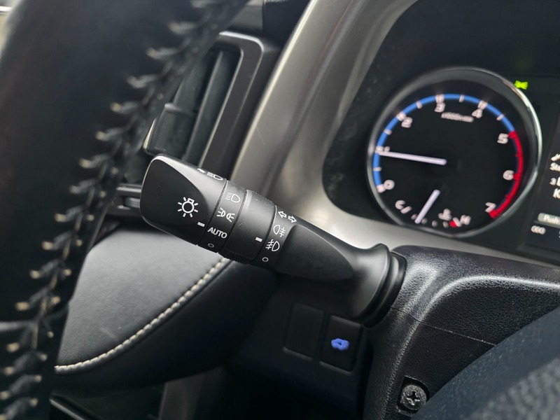 Used Toyota RAV4 2016 for sale - 77264136: Photo 38