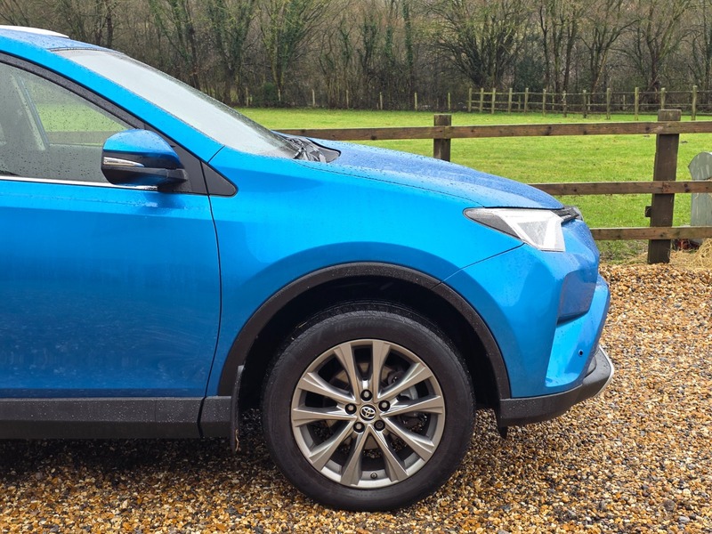 Used Toyota RAV4 2016 for sale - 77264136: Photo 5