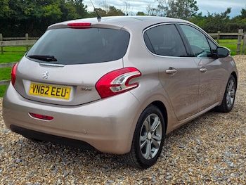 Used Peugeot 208 2012 for sale - 75961649: Photo