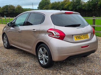 Used Peugeot 208 2012 for sale - 75961649: Photo
