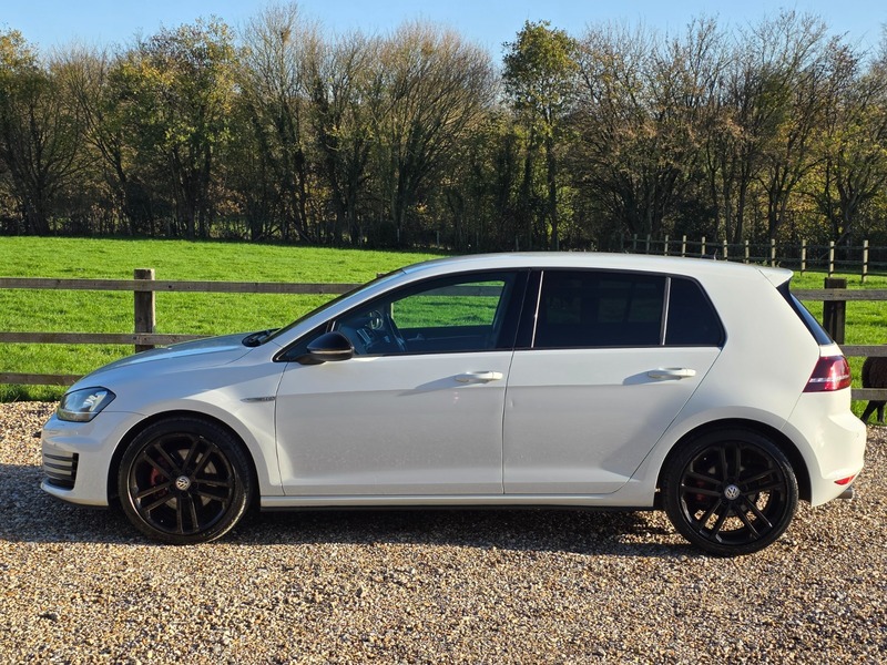 Used Volkswagen Golf 2016 for sale - 76583033: Photo 2