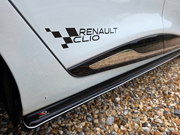 Used Renault Clio 2018 for sale - 76185844: Photo 30