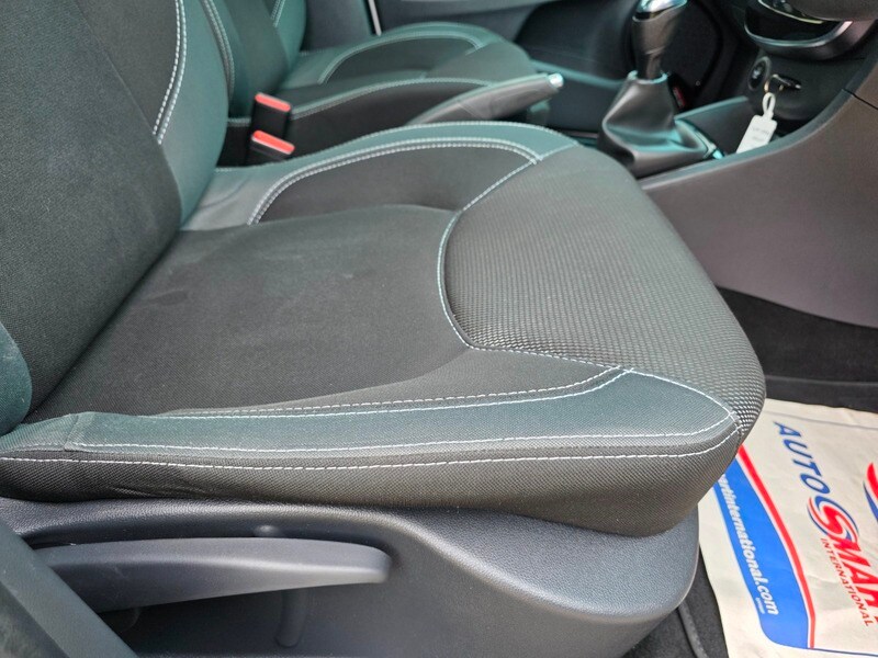 Used Renault Clio 2018 for sale - 76185844: Photo 40