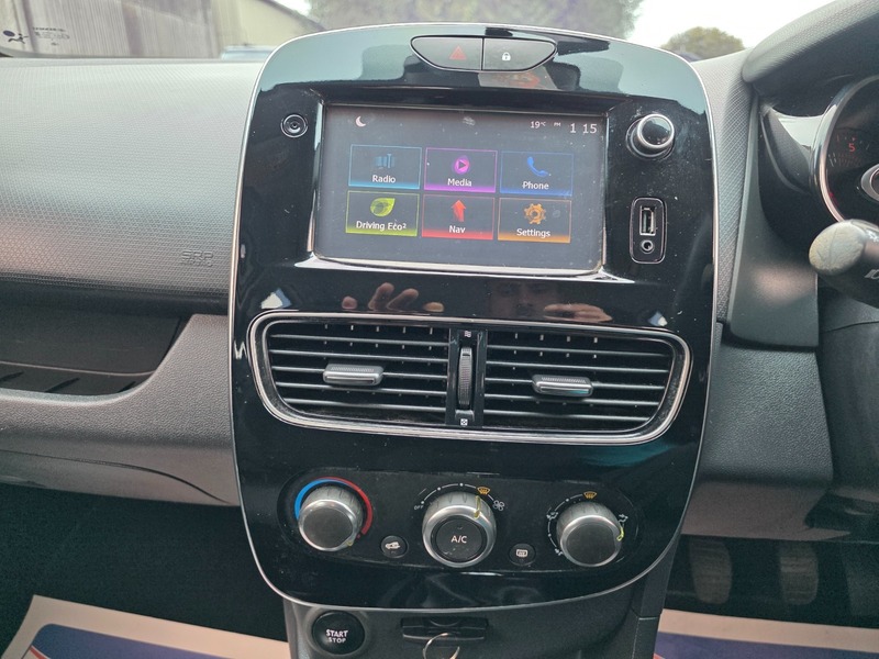 Used Renault Clio 2018 for sale - 76185844: Photo 44