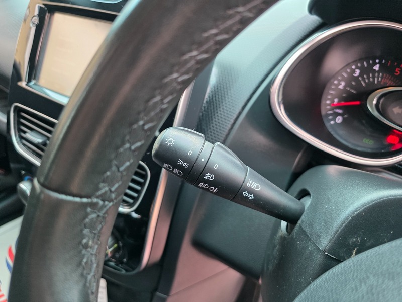 Used Renault Clio 2018 for sale - 76185844: Photo 48