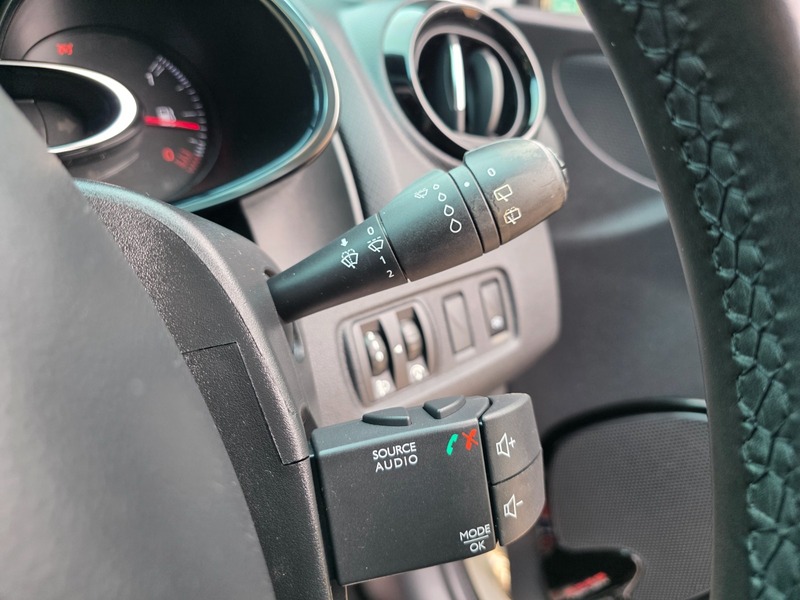 Used Renault Clio 2018 for sale - 76185844: Photo 49