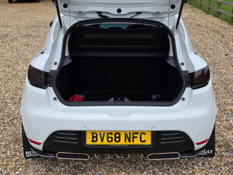 Used Renault Clio 2018 for sale - 76185844: Photo 9