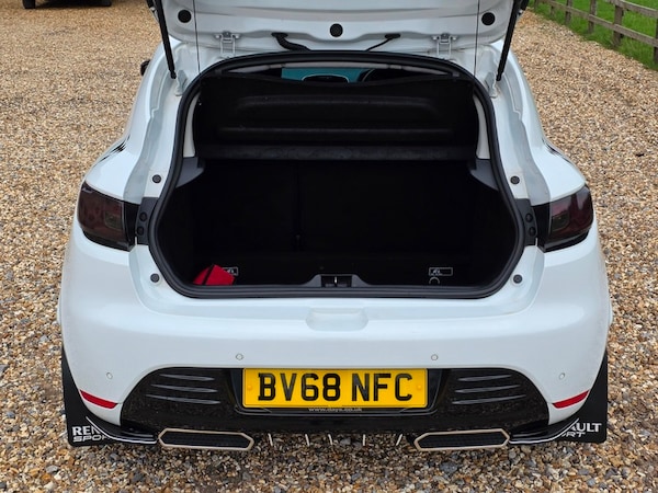 Used Renault Clio 2018 for sale - 76185844: Photo 9