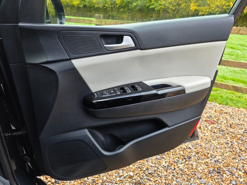 Used Kia Sportage 2018 for sale - 76334157: Photo 46