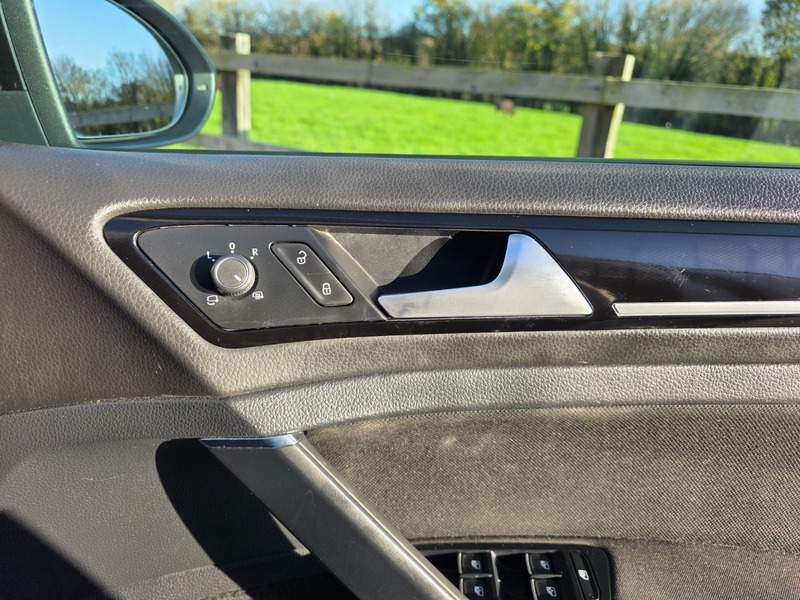 Used Volkswagen Golf 2016 for sale - 76950895: Photo 42