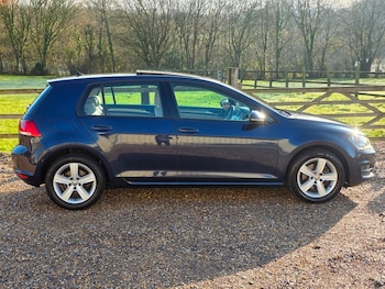 Used Volkswagen Golf 2015 for sale - 77154119: Photo