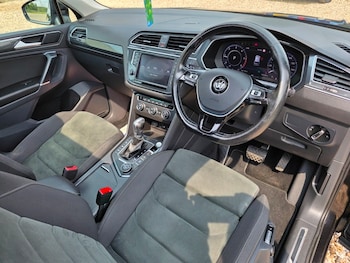 Used Volkswagen Tiguan 2016 for sale - 75631542: Photo