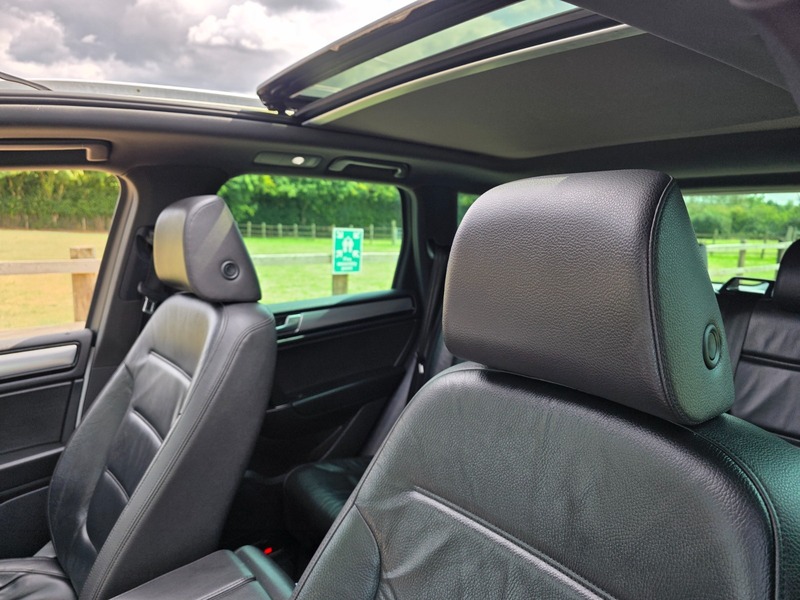 Used Volkswagen Touareg 2015 for sale - 77065467: Photo 27