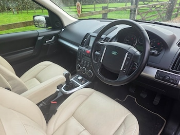 Used Land Rover Freelander 2011 for sale - 77477931: Photo