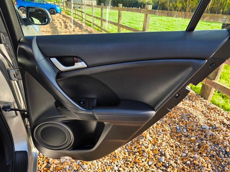 Used Honda Accord 2009 for sale - 76357131: Photo 26