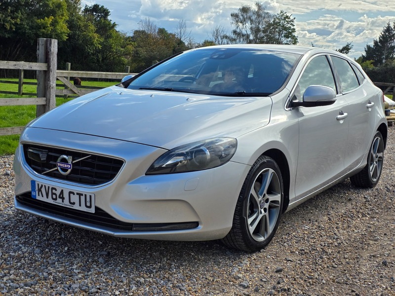 Used Volvo V40 2014 for sale - 76029950: Photo 13
