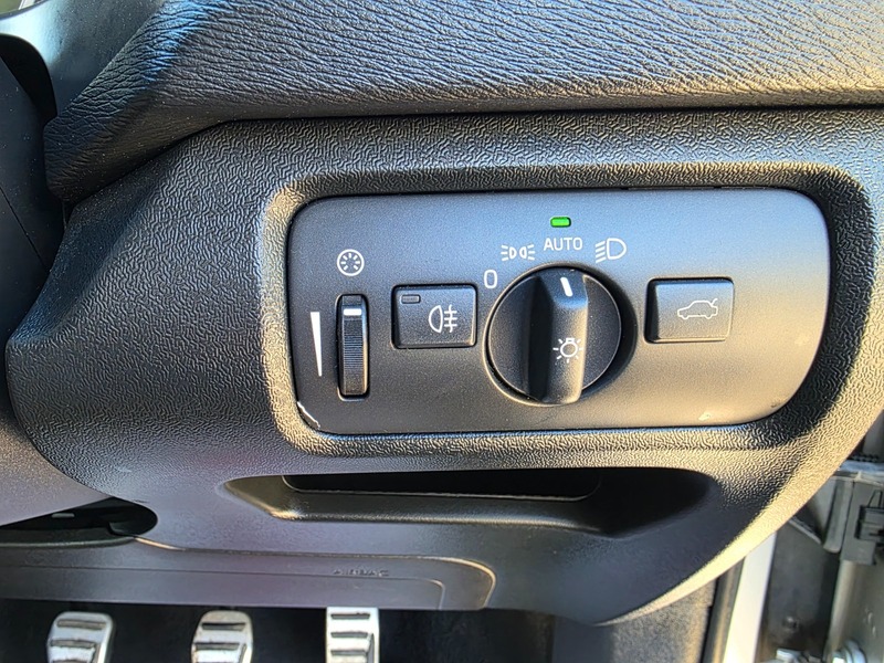 Used Volvo V40 2014 for sale - 76029950: Photo 19