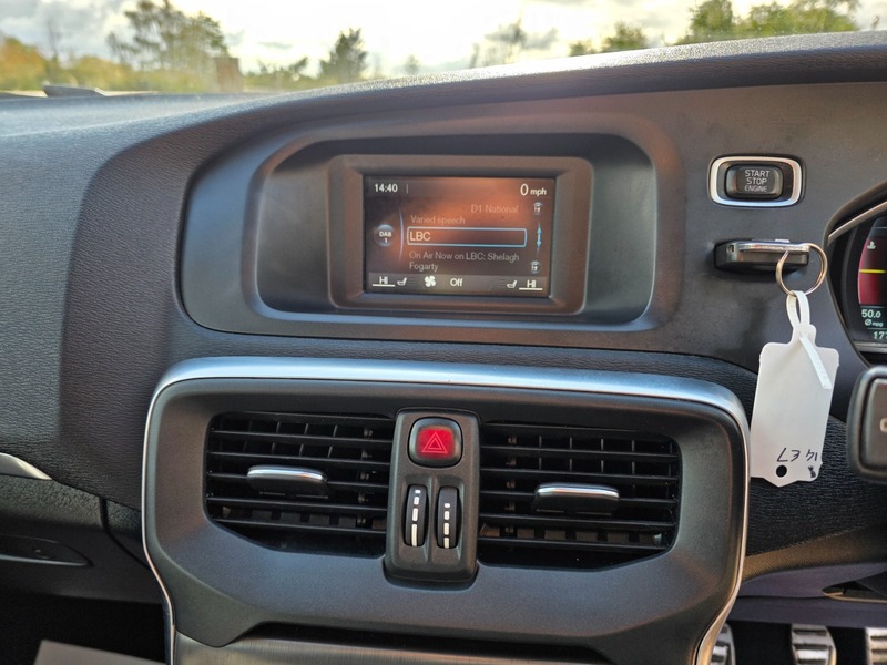 Used Volvo V40 2014 for sale - 76029950: Photo 23