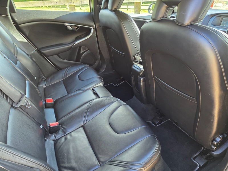 Used Volvo V40 2014 for sale - 76029950: Photo 24