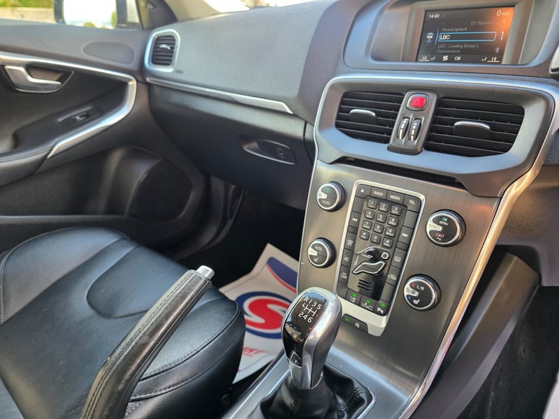 Used Volvo V40 2014 for sale - 76029950: Photo 25