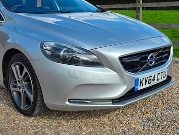 Used Volvo V40 2014 for sale - 76029950: Photo 2