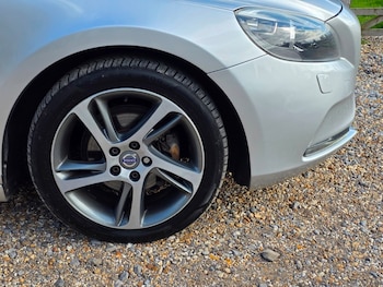 Used Volvo V40 2014 for sale - 76029950: Photo 4