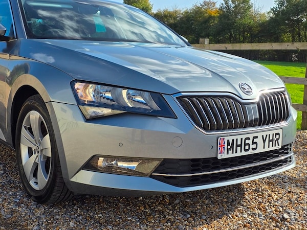 Used Skoda Superb 2016 for sale - 76173518: Photo 2