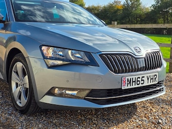 Used Skoda Superb 2016 for sale - 76173518: Photo 2